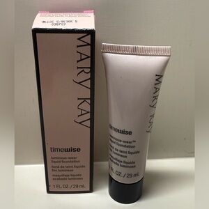 Mary Kay TimeWise Luminous wear liquid foundation Beige 5